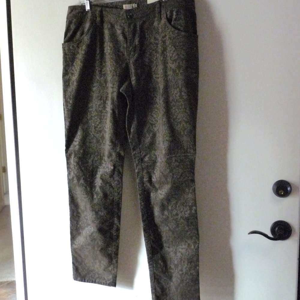 ROYAL ROBBINS Olive Green Corduroy/Velvet Floral Impression Pants (NWT)
